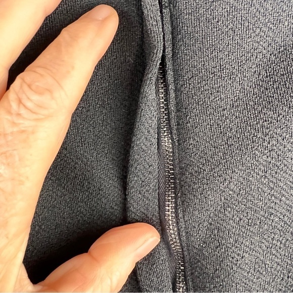 TRENDS BY JERRIE LURIE. Vintage 1960’s Black textured polyester cocktail dress - Picture 7 of 9